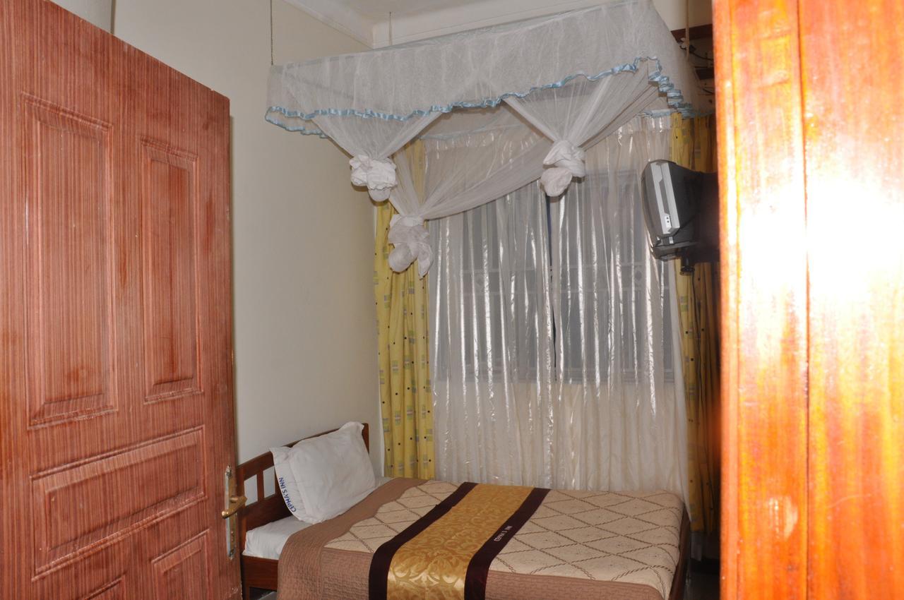 Cepha'S Inn Kabale Exterior foto