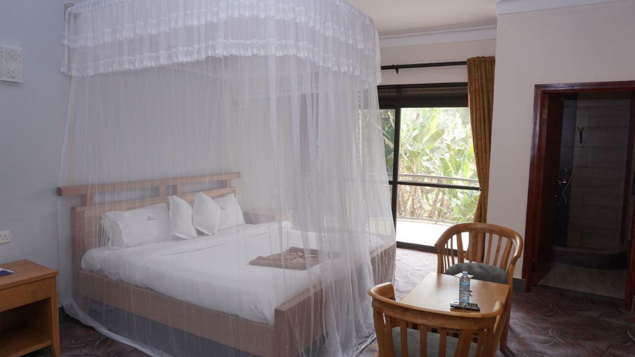 Cepha'S Inn Kabale Exterior foto